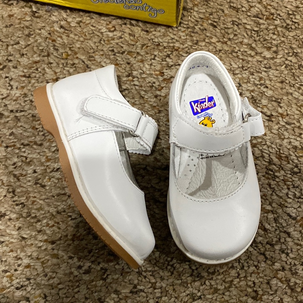 Calzado Kinder White Mary Janes